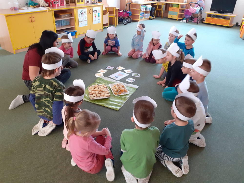 unor-s-pohadkou-o-slepicce