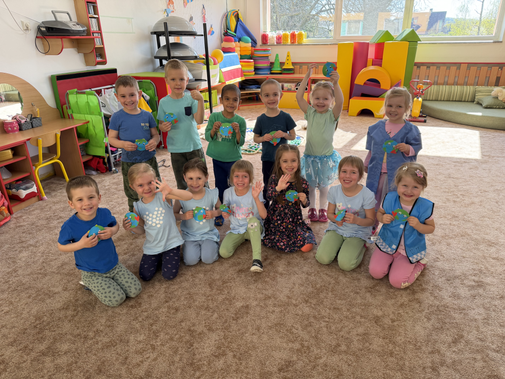 planeta-vola-sos-a-my-ji-jdeme-na-pomoc-289